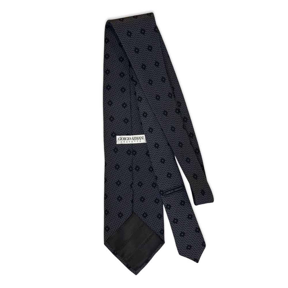 Giorgio Armani Vintage Patterned Silk Tie - 100% silk - authentic luxury